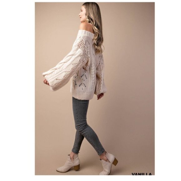 🏷 Sold | White Chunky Cable Knit Sweater - Picture 9 of 9